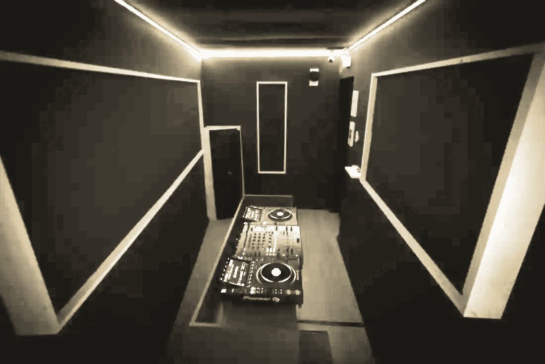DJ Box de Musical Boxes en Ibiza